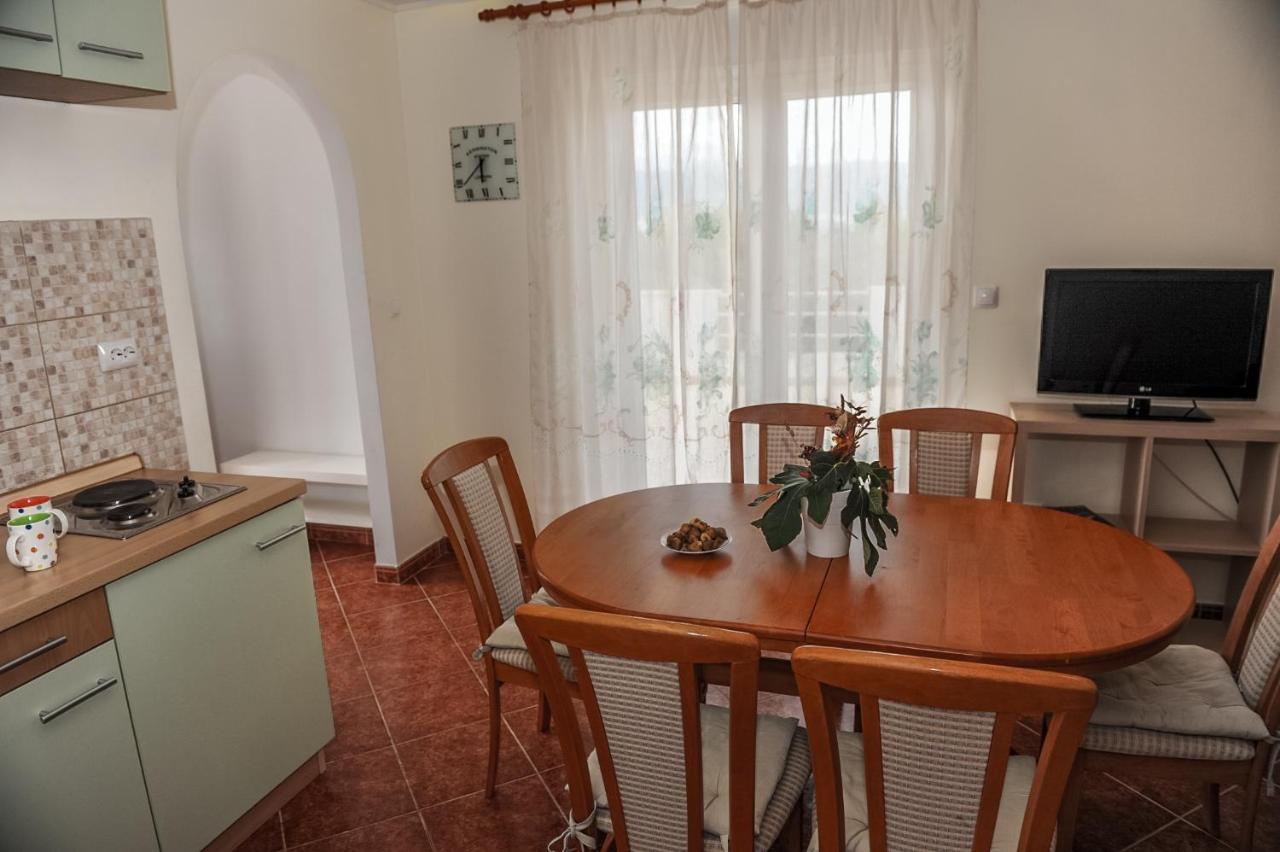 Apartments By The Sea Slatine, Ciovo - 15504 Экстерьер фото