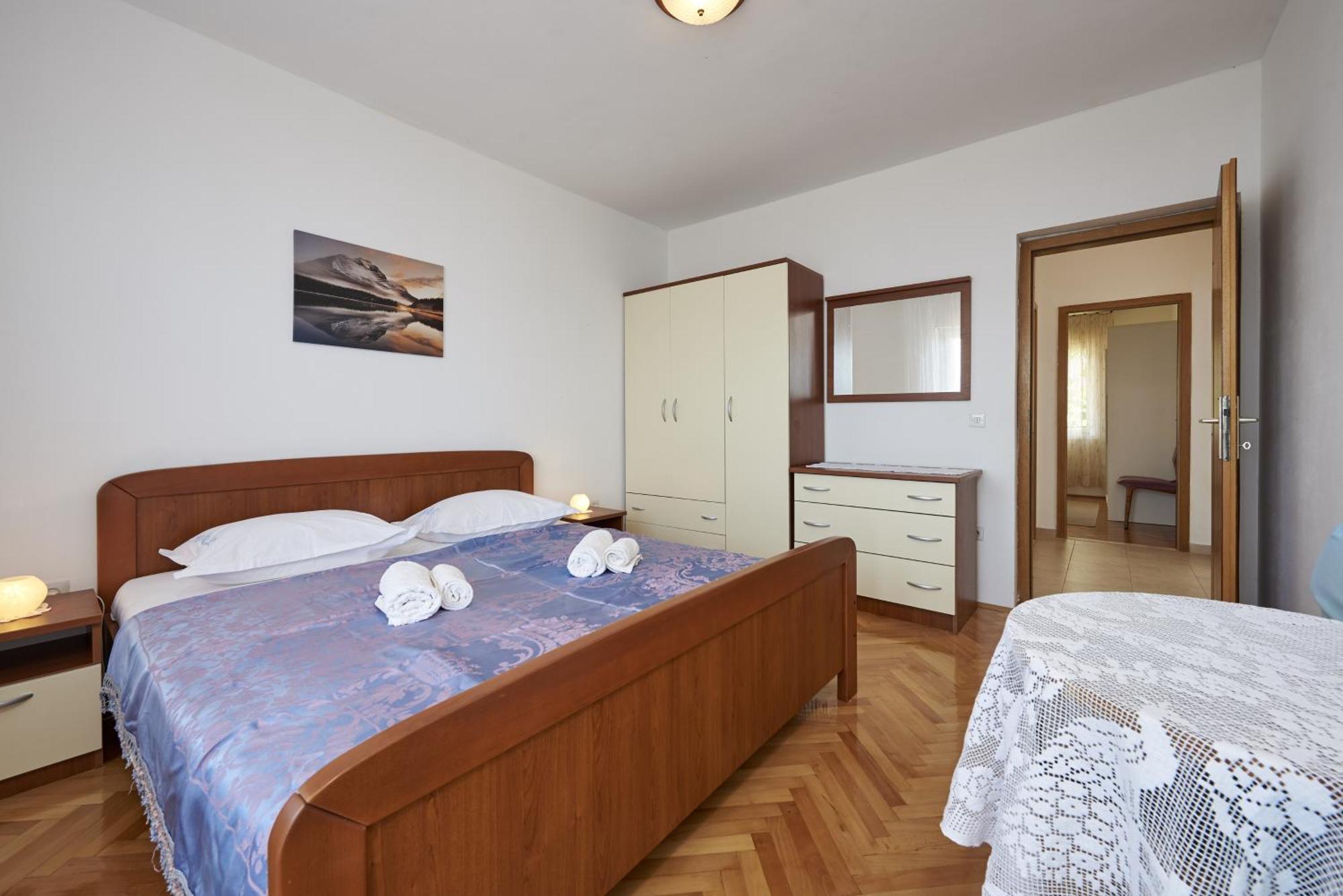 Apartments By The Sea Slatine, Ciovo - 15504 Номер фото